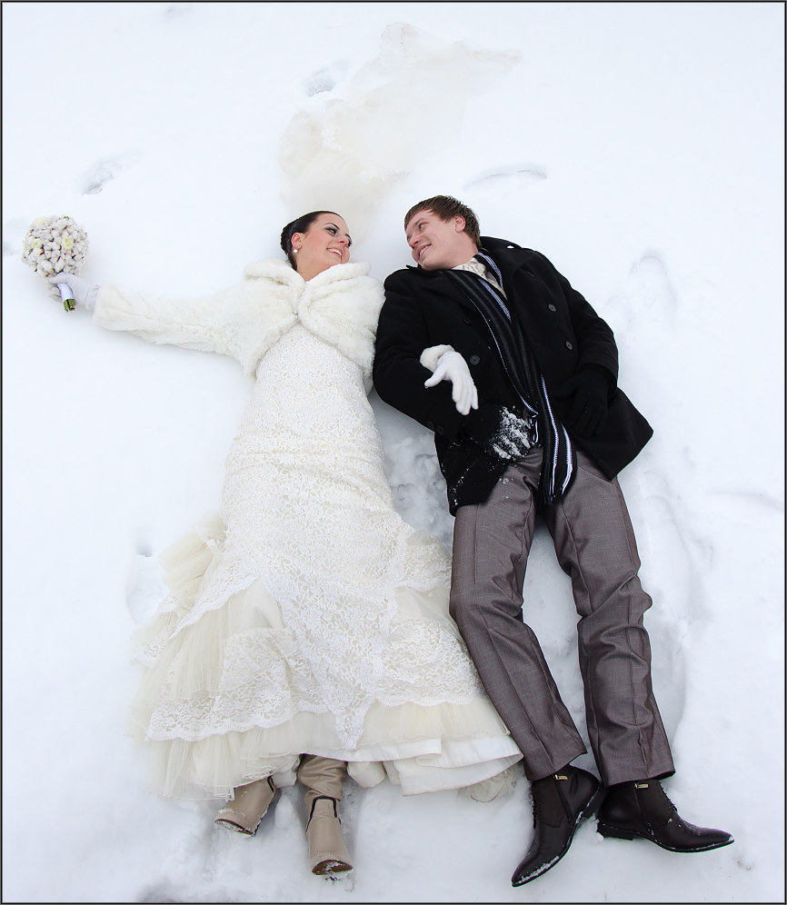 Nestandartinės vestuvių fotosesijos nuotraukos žiemos metu